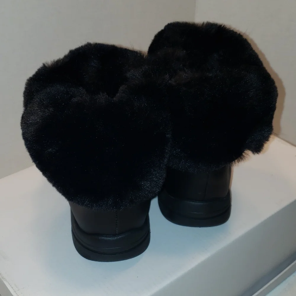 Girl's‎ Black Snow Boots